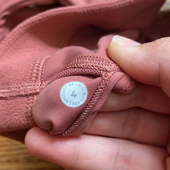 Lululemon In Alignment Bra Racerback - Picture 5 of 5